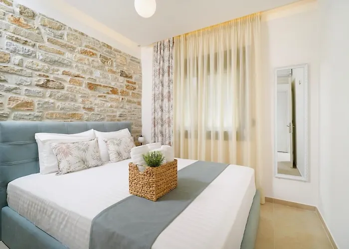 Marion * Chrisi Ammoudia