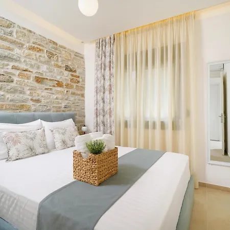 Marion * Chrysi Ammoudia